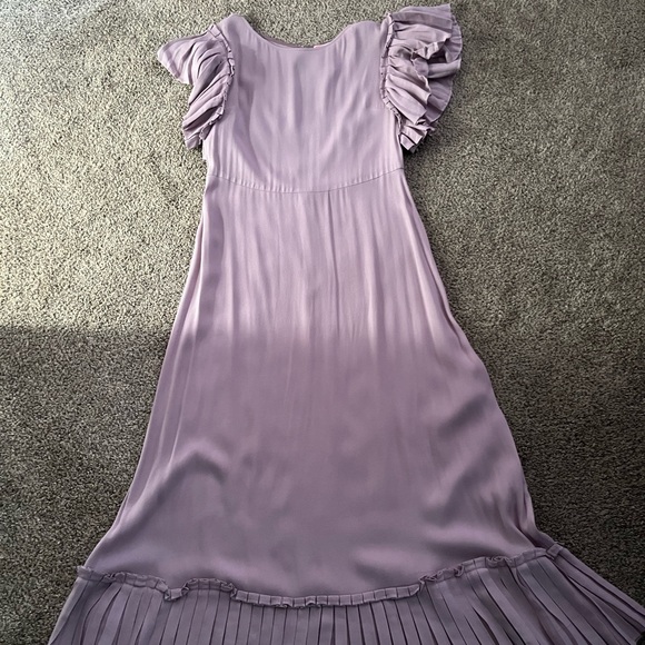 NEW KATE SPADE New York Iced Grape Purple Pleated Ruffle Trim Crepe Midi Dress 8 - Picture 3 of 7